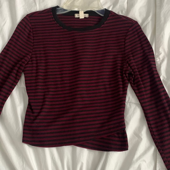 black and maroon striped crop top - Picture 1 of 3